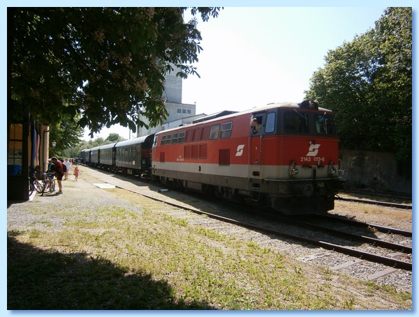 RE07.JPG